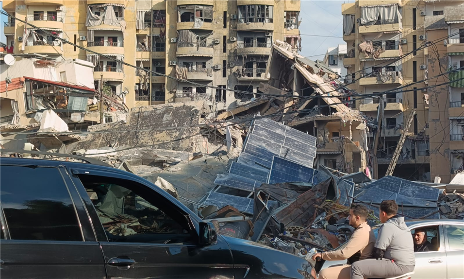 Syrian Refugees and Lebanese Returnees: Between Harmony and Contestation